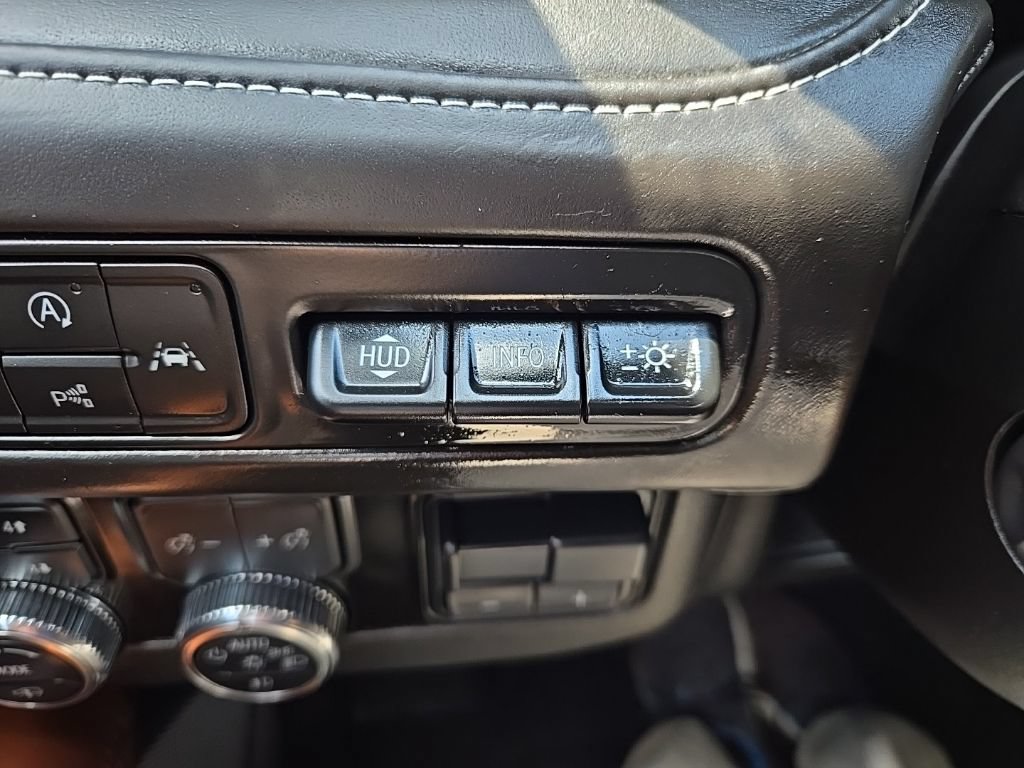 Used 2023 GMC Yukon Denali Ultimate w/ LPO, Floor Liner Package AWD/4WD image 24
