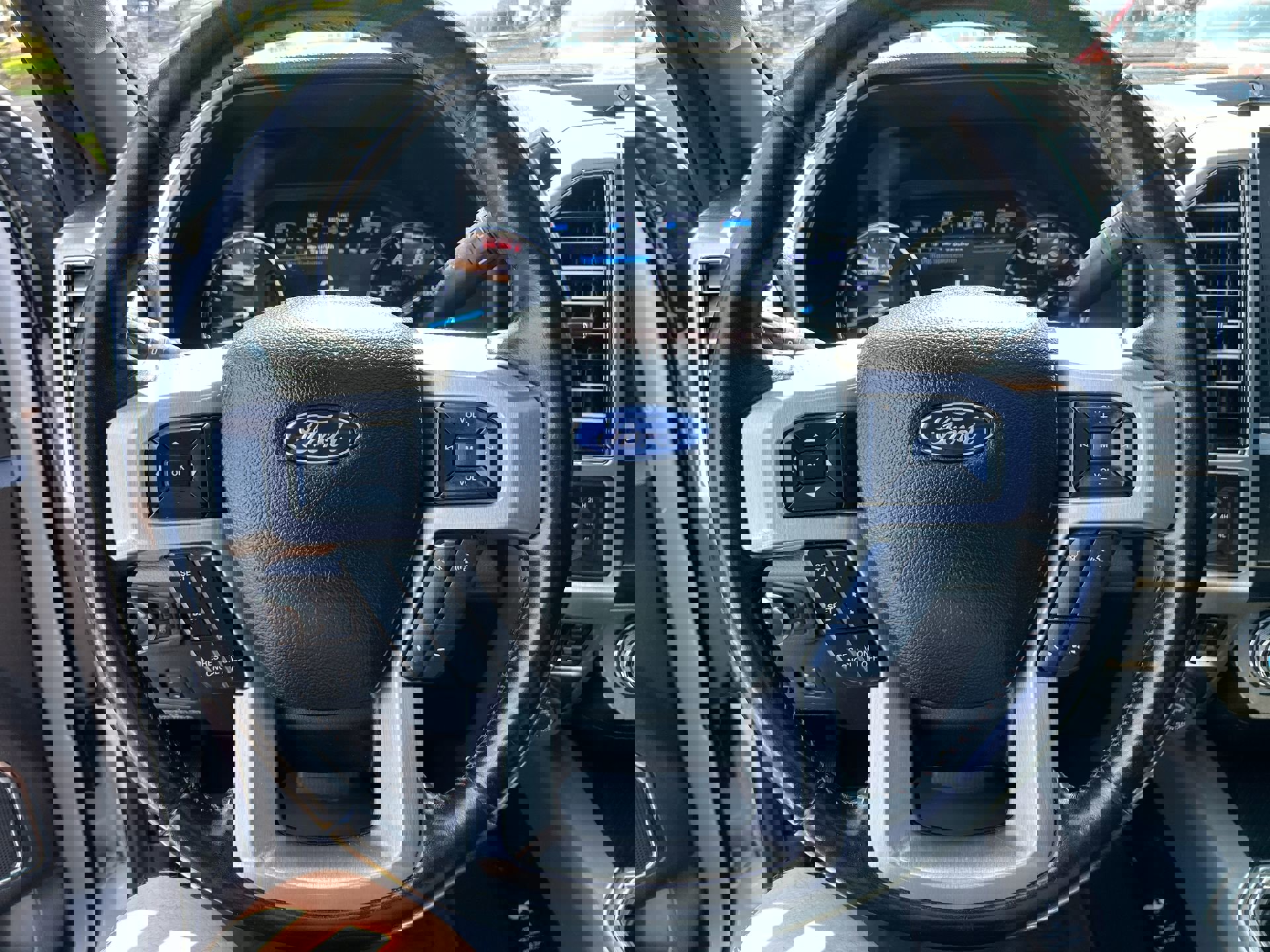 Used 2020 Ford F450 Platinum w/ FX4 Off-Road Package image 19