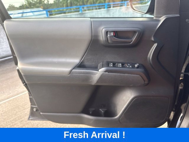 Used 2023 Toyota Tacoma SR AWD/4WD image 11