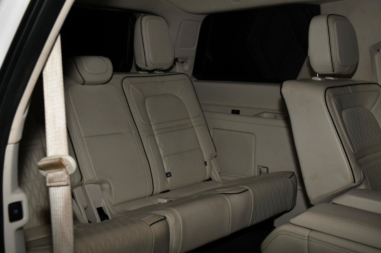 Used 2019 Lincoln Navigator Black Label w/ Cargo Package AWD/4WD image 40