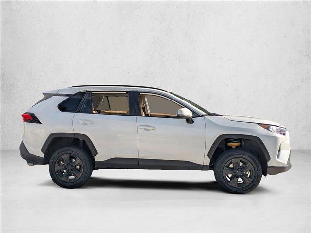 Used 2021 Toyota RAV4 XLE FWD image 4