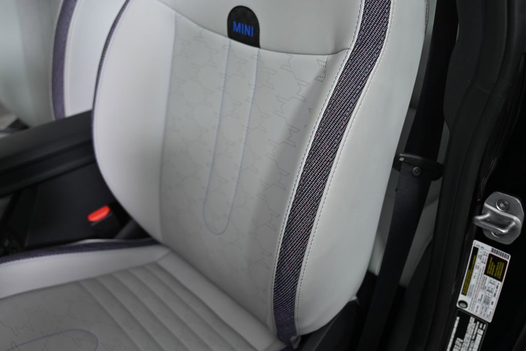 Used 2025 MINI Cooper S image 27