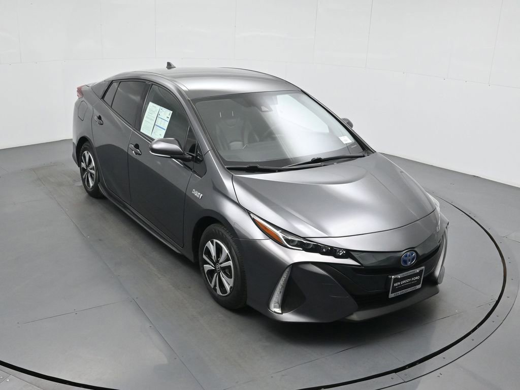 Used 2018 Toyota Prius Prime Plus image 34