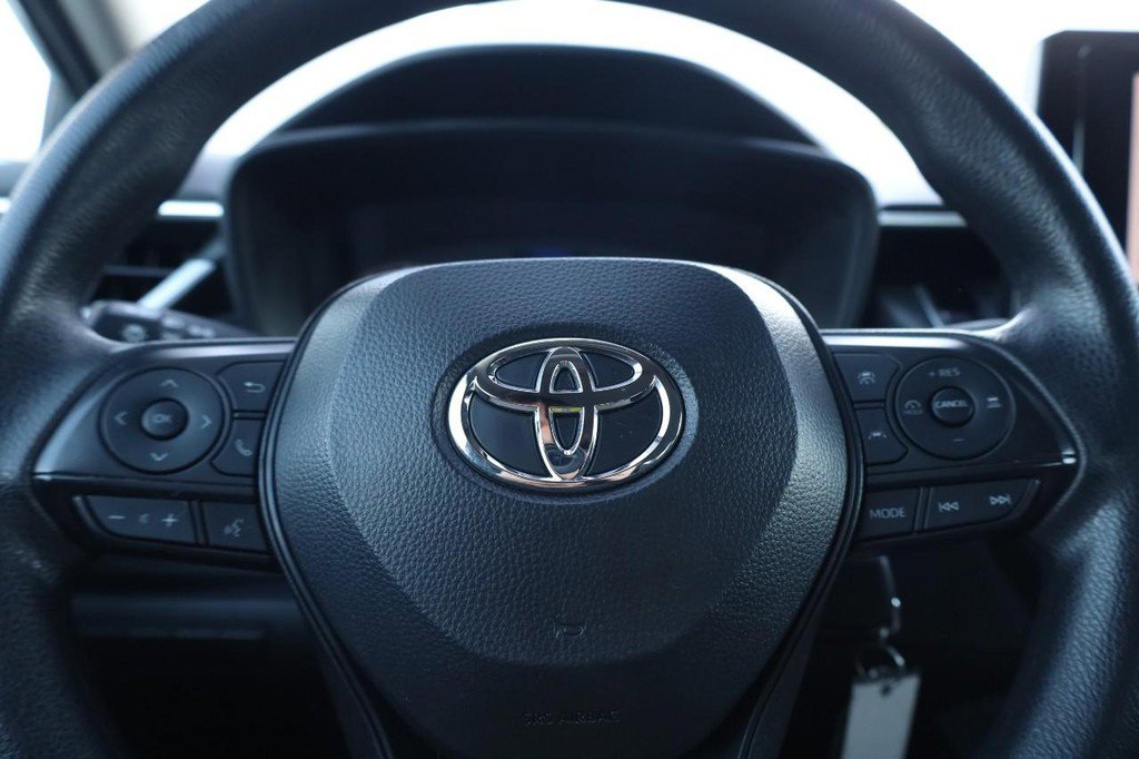 Used 2024 Toyota Corolla LE image 9