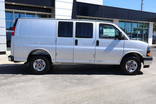 New 2026 GMC Savana 2500 Work Van image 10