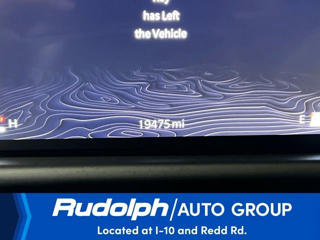 Used 2024 Jeep Wagoneer Base w/ HD Trailer Tow Package image 16