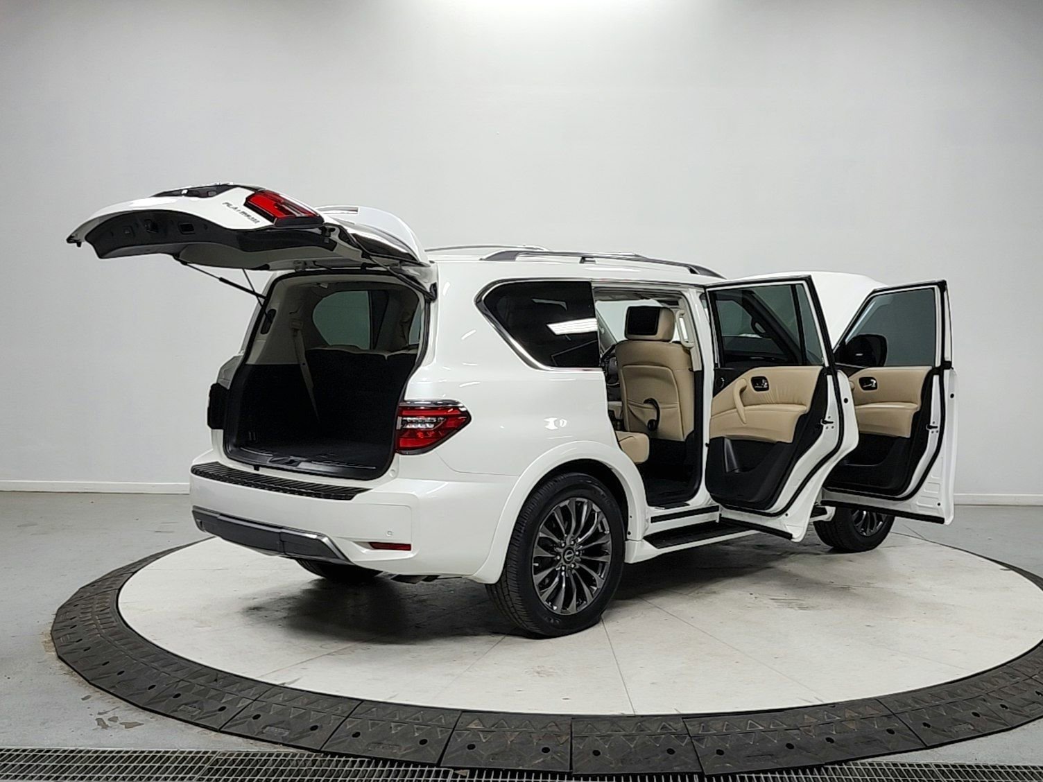 Used 2021 Nissan Armada Platinum w/ Captain's Chairs Package image 15