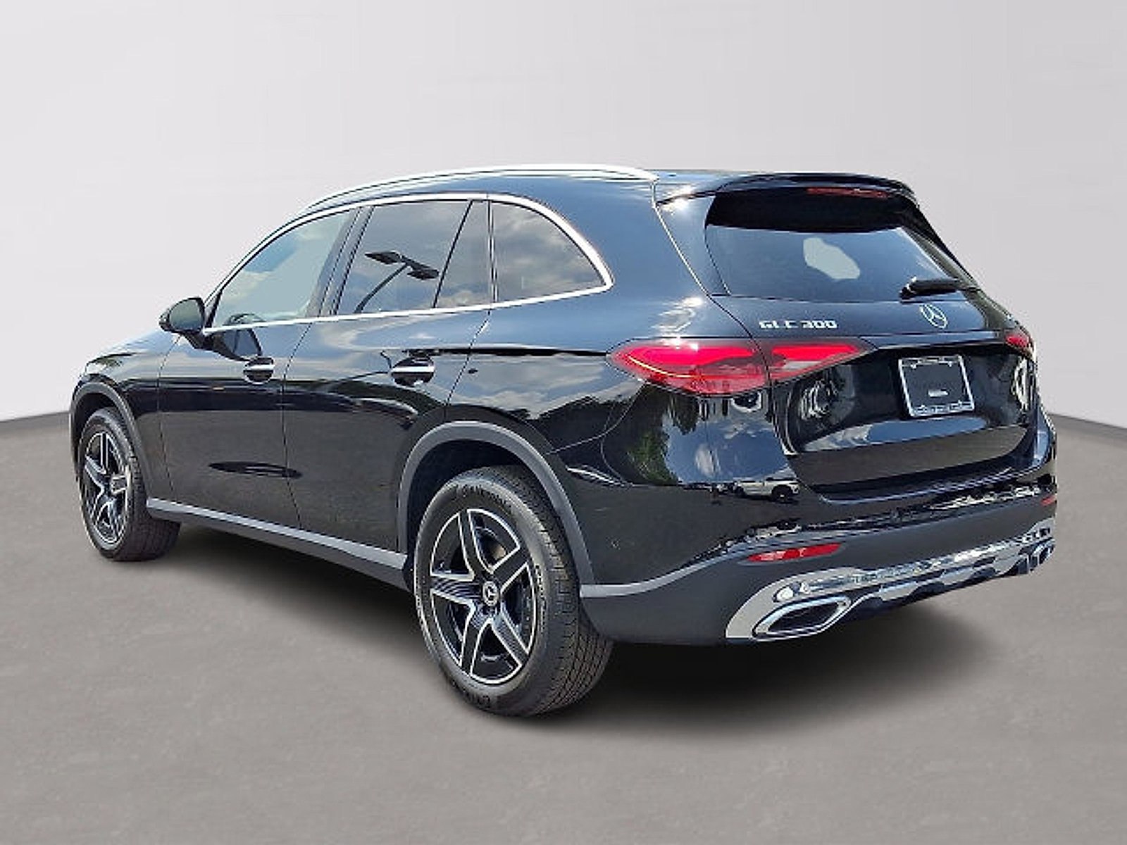 Used 2026 Mercedes-Benz GLC 300 4MATIC image 6