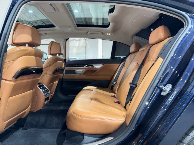 Used 2016 BMW 750i xDrive AWD/4WD image 57