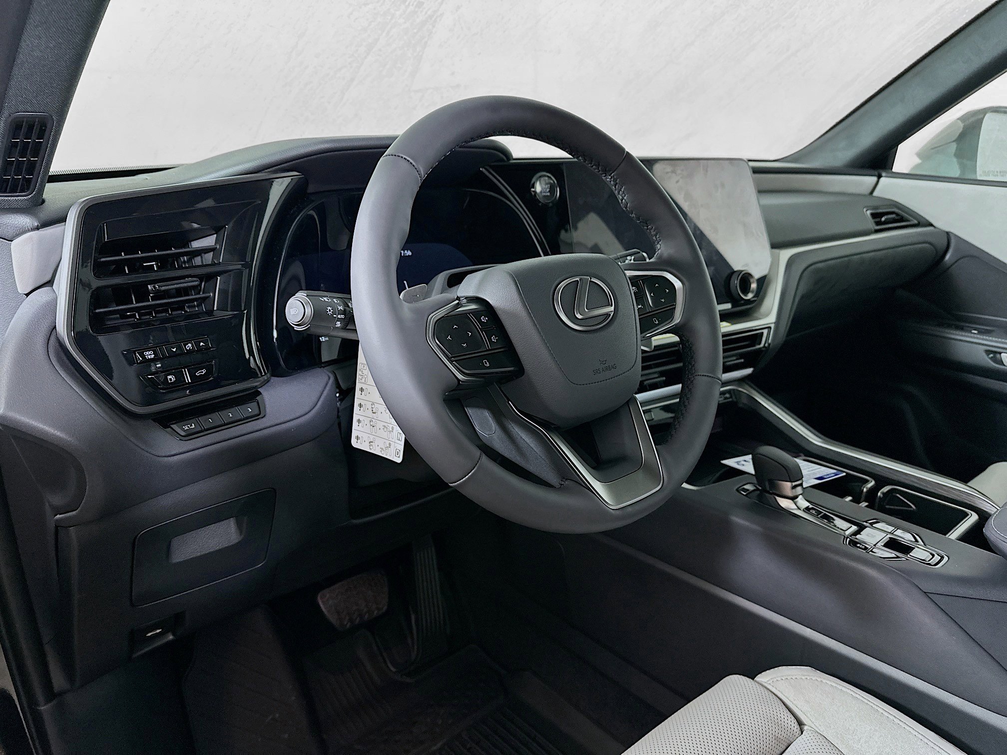 Used 2025 Lexus TX 350 AWD w/ Technology Package image 9