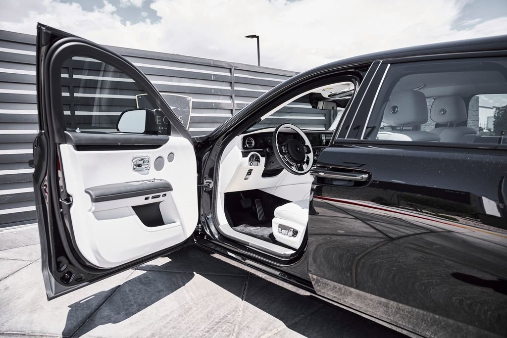 Used 2026 Rolls-Royce Ghost AWD/4WD image 32