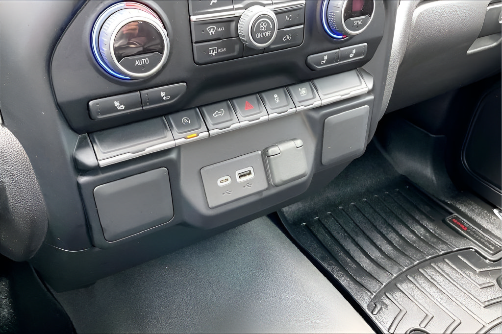 Used 2022 Chevrolet Silverado 1500 RST RWD image 22