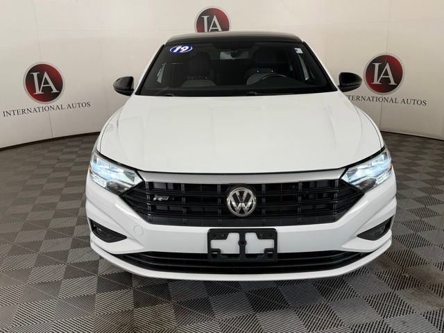Used 2019 Volkswagen Jetta R-Line FWD image 3