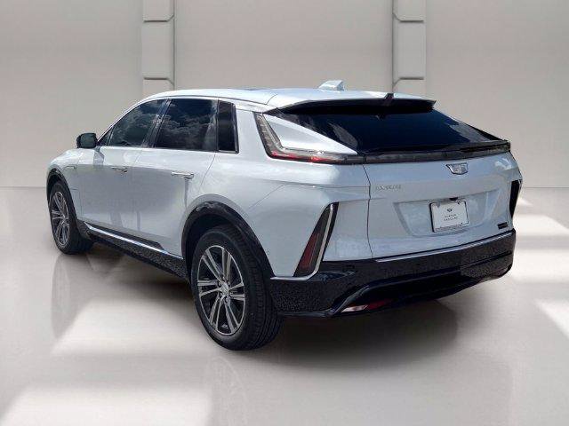 New 2027 Cadillac Lyriq Luxury RWD image 3