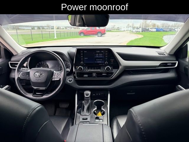Used 2021 Toyota Highlander XLE image 7