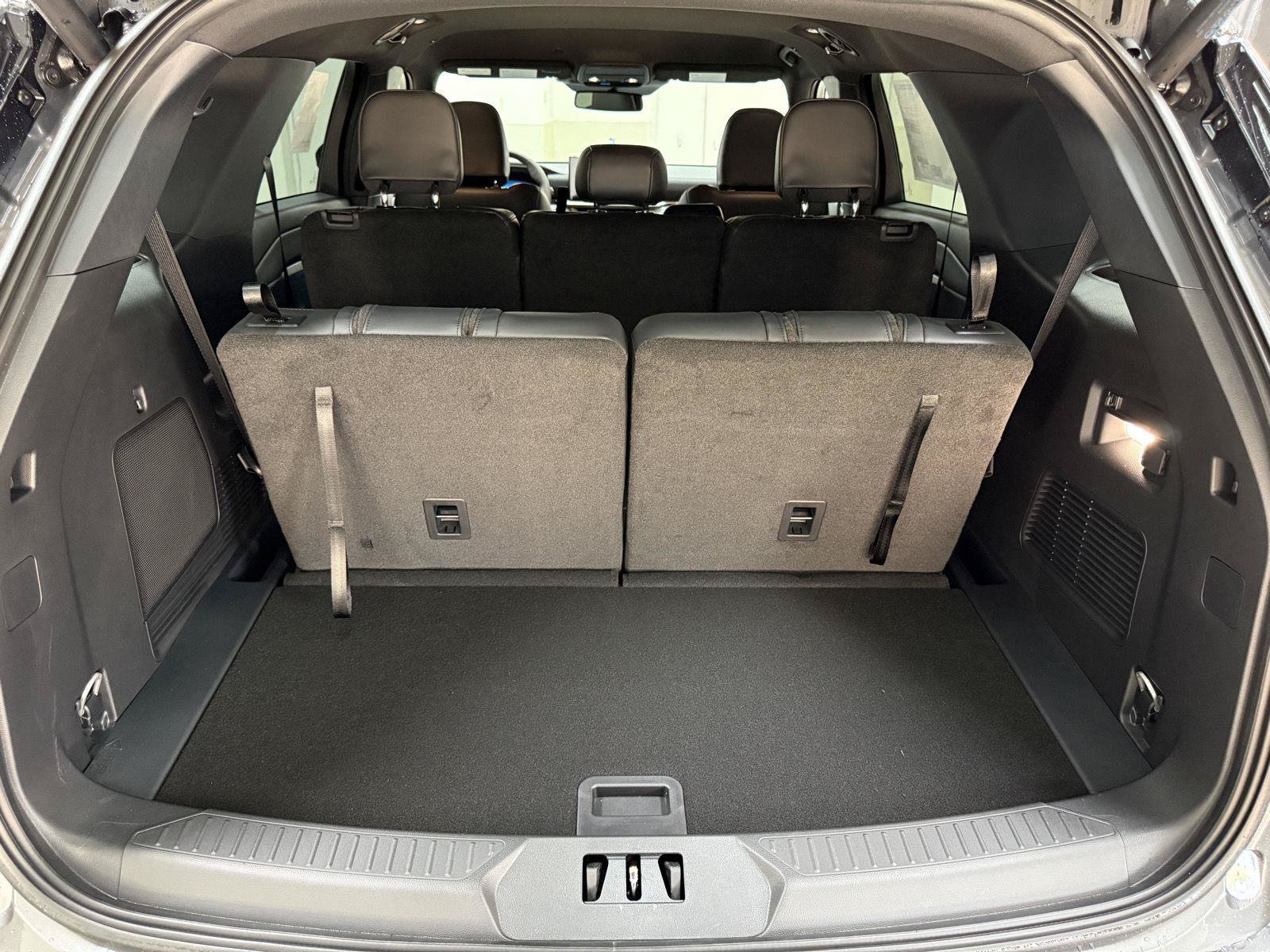 New 2026 Ford Explorer ST-Line w/ ST-Line Street Pack AWD/4WD image 28
