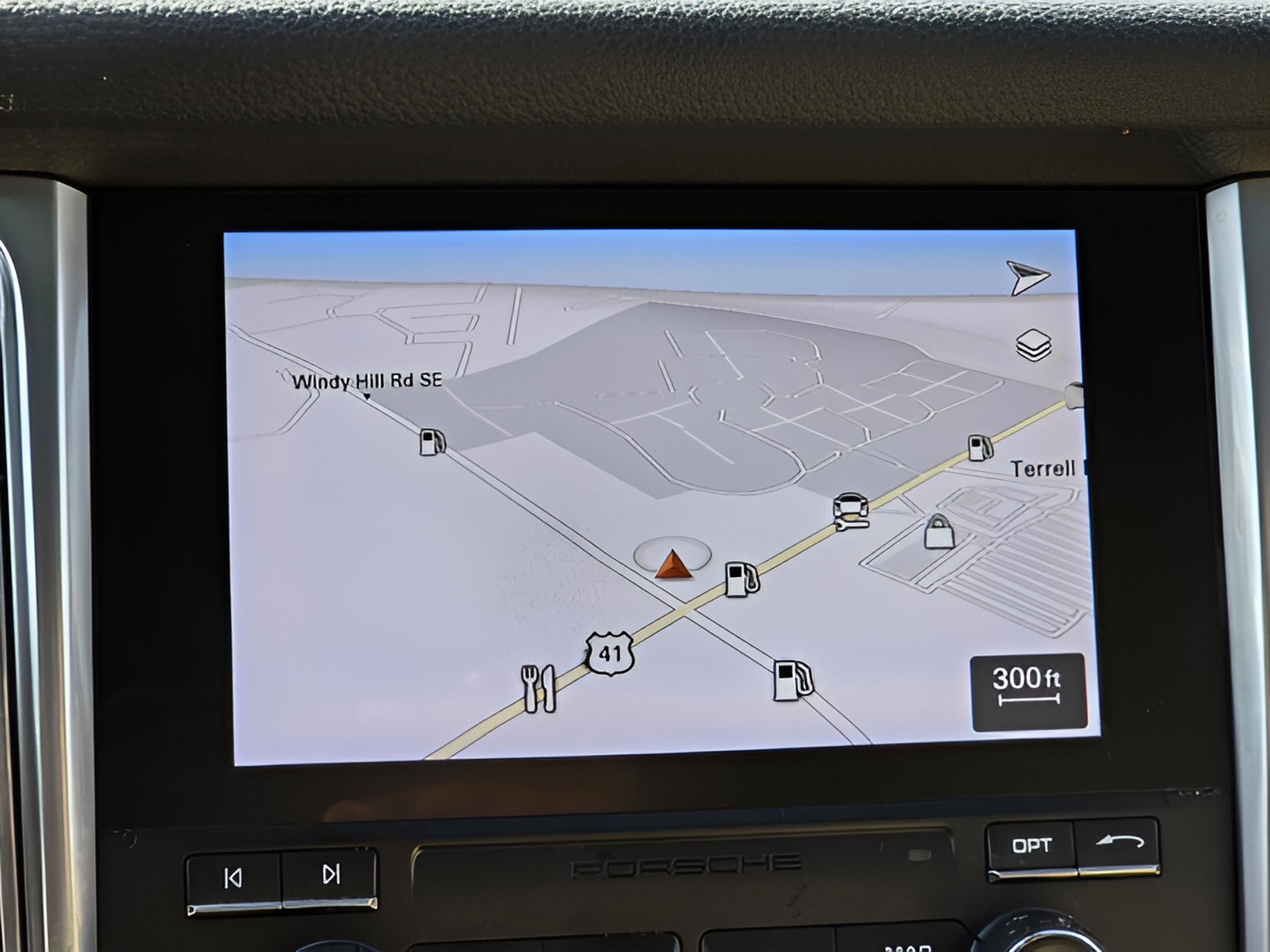 Used 2018 Porsche Macan Base image 21