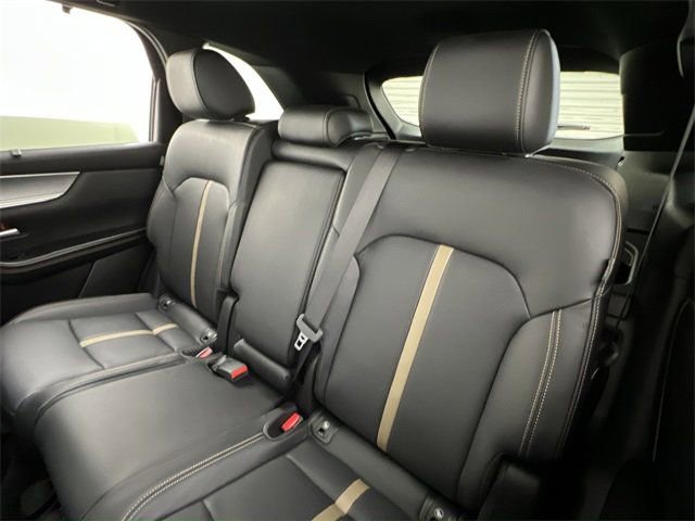 Used 2025 MAZDA CX-70 3.3 Turbo S w/ Premium Package image 23