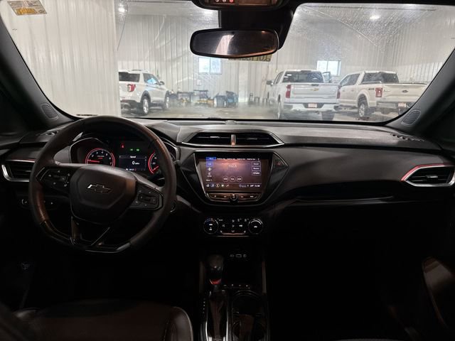 Used 2023 Chevrolet TrailBlazer RS w/ Sun and Liftgate Package image 4