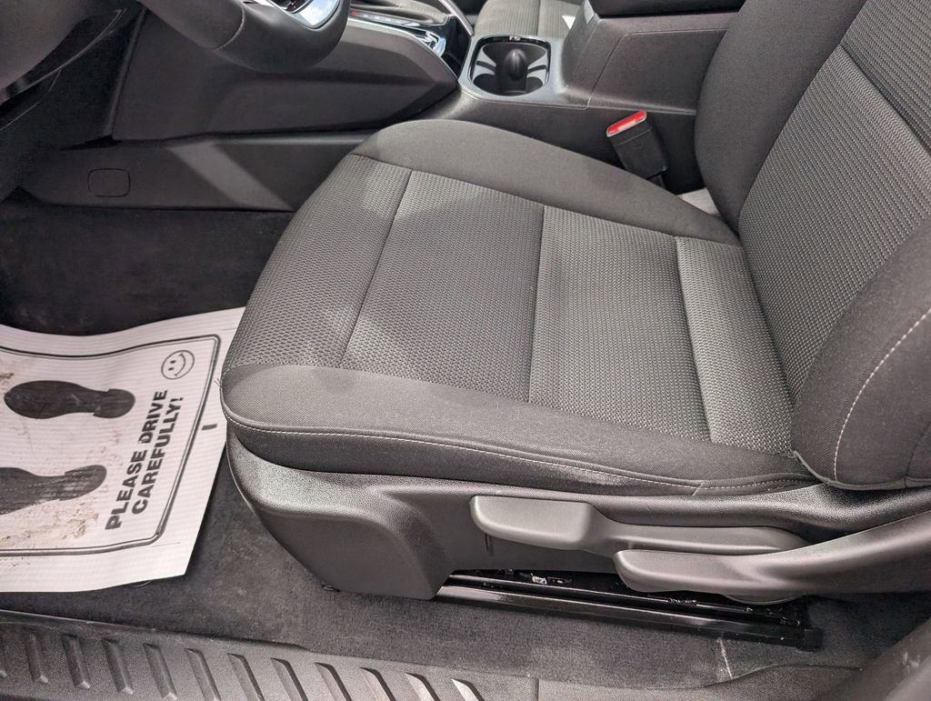 Used 2024 Chevrolet Colorado LT w/ LT Convenience Package image 24