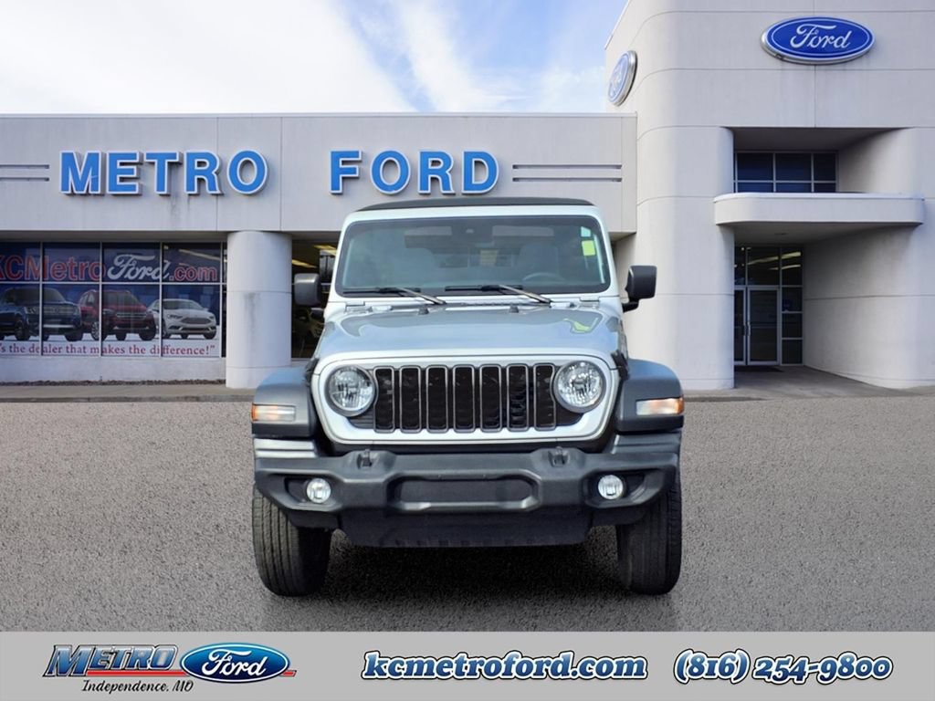 Used 2024 Jeep Wrangler Sport AWD/4WD image 8