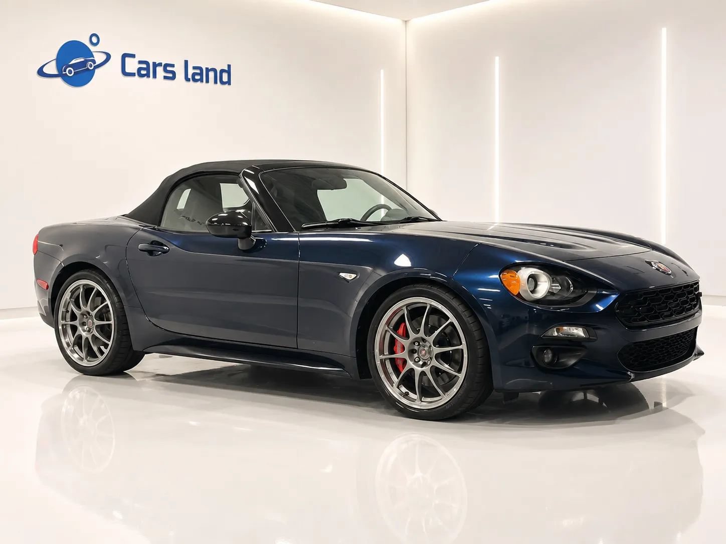 Used 2020 FIAT 124 Spider RWD image 2