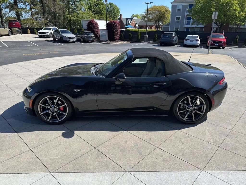 Used 2016 MAZDA MX-5 Miata Grand Touring image 3
