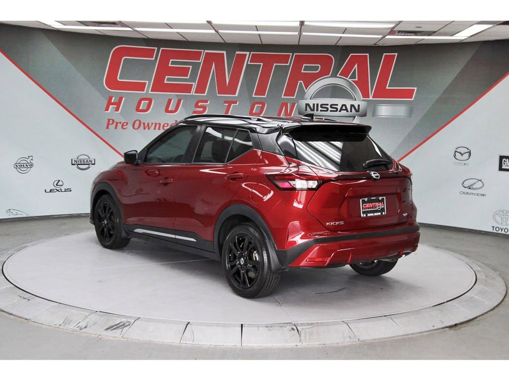Used 2023 Nissan Kicks SR w/ SR Premium Package image 4