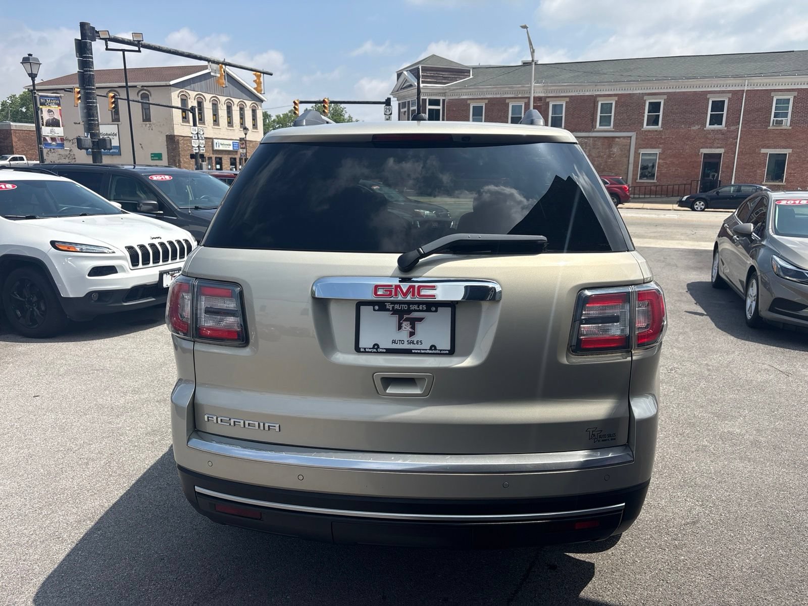 Used 2016 GMC Acadia SL FWD image 4