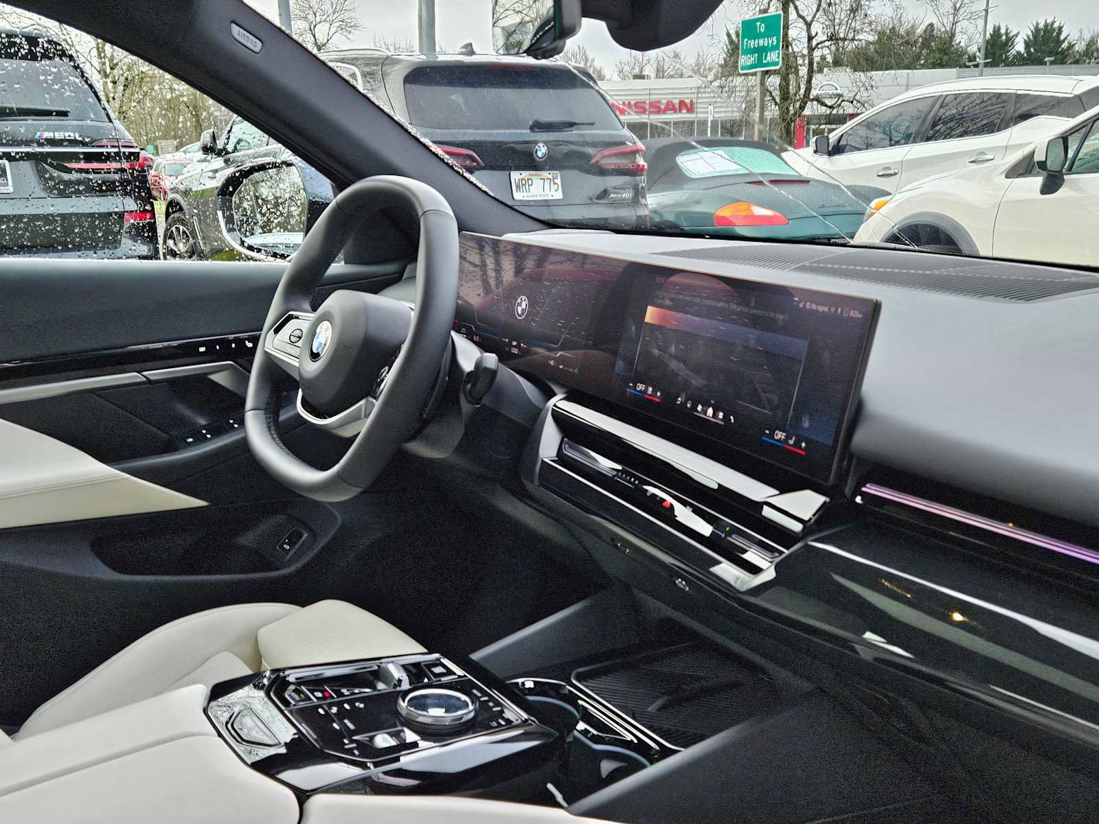 Used 2024 BMW 530i xDrive w/ Convenience Package image 24