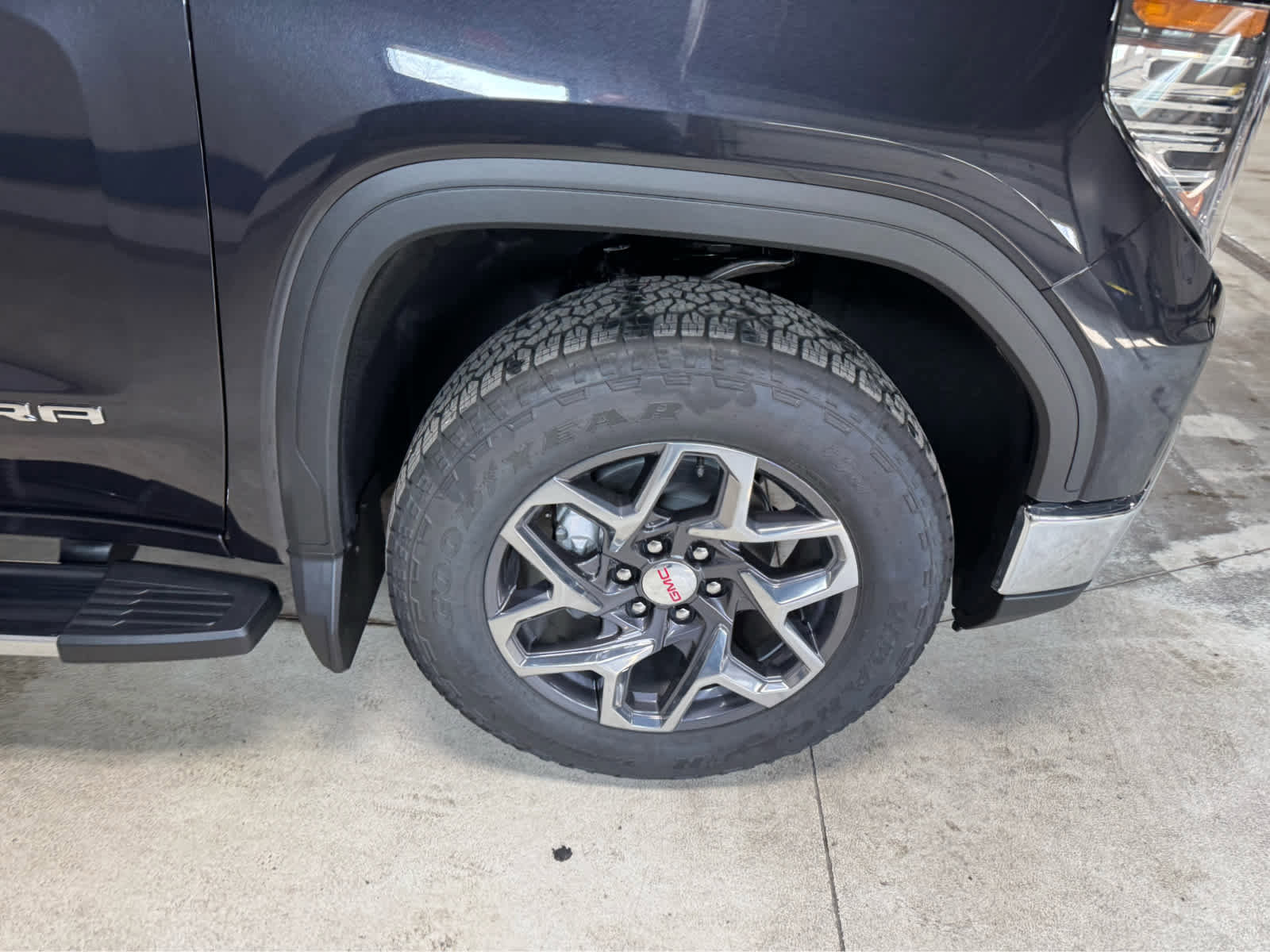 New 2026 GMC Sierra 1500 SLT w/ SLT Premium Plus Package image 6