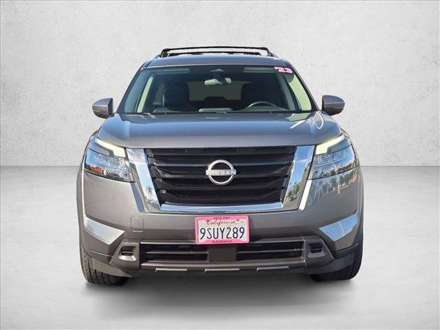 Used 2023 Nissan Pathfinder SV FWD image 2