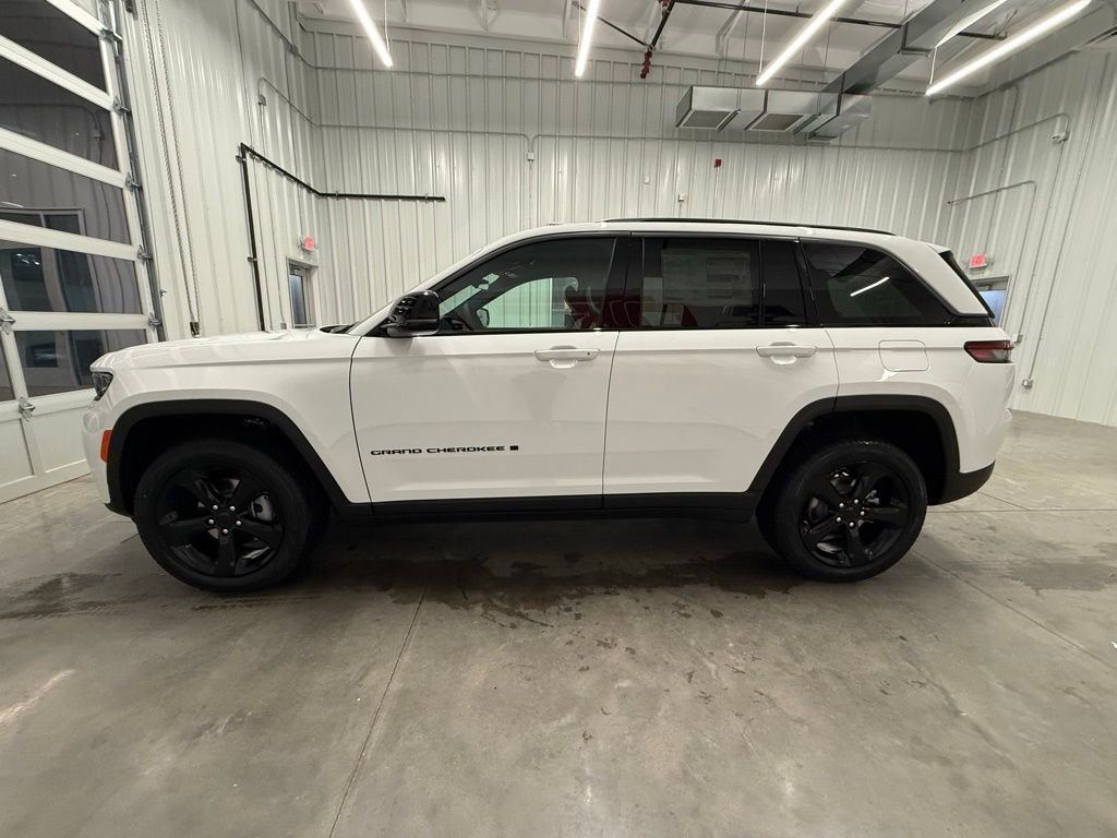 New 2026 Jeep Grand Cherokee Limited image 16