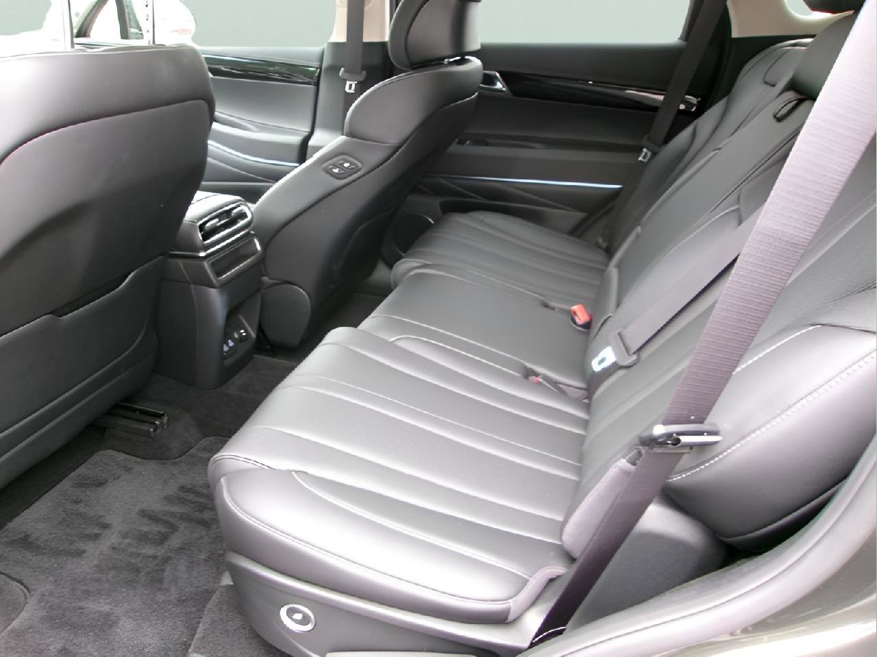 Used 2025 Genesis GV80 2.5T Standard image 9