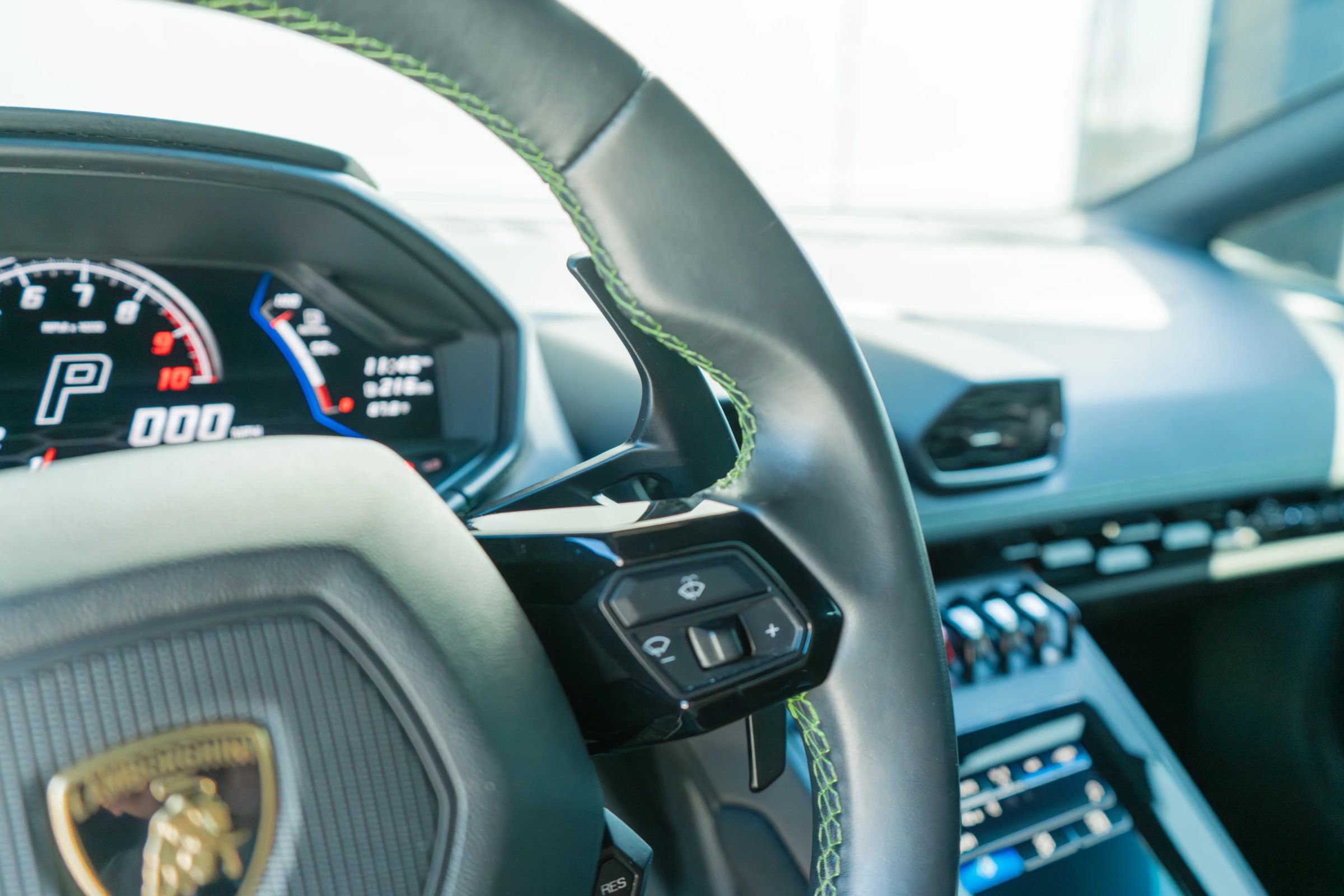 Used 2020 Lamborghini Huracan EVO image 37