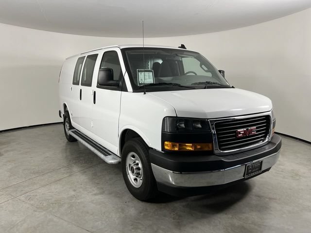 Used 2025 GMC Savana 2500 w/ Driver Convenience Package RWD image 2