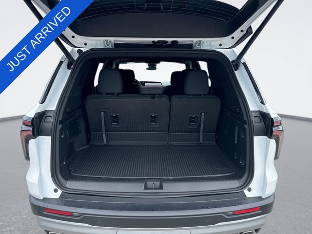 New 2026 Chevrolet Traverse LT w/ Driver Confidence Package FWD image 25