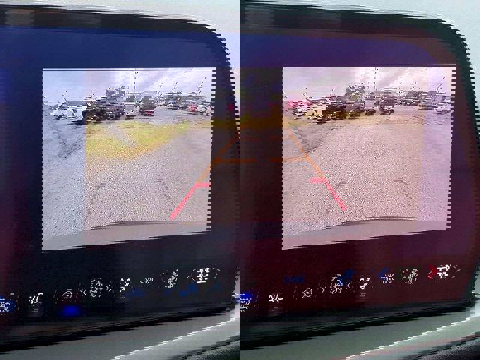 Used 2025 Chevrolet Traverse LT w/ Midnight/Sport Edition FWD image 14