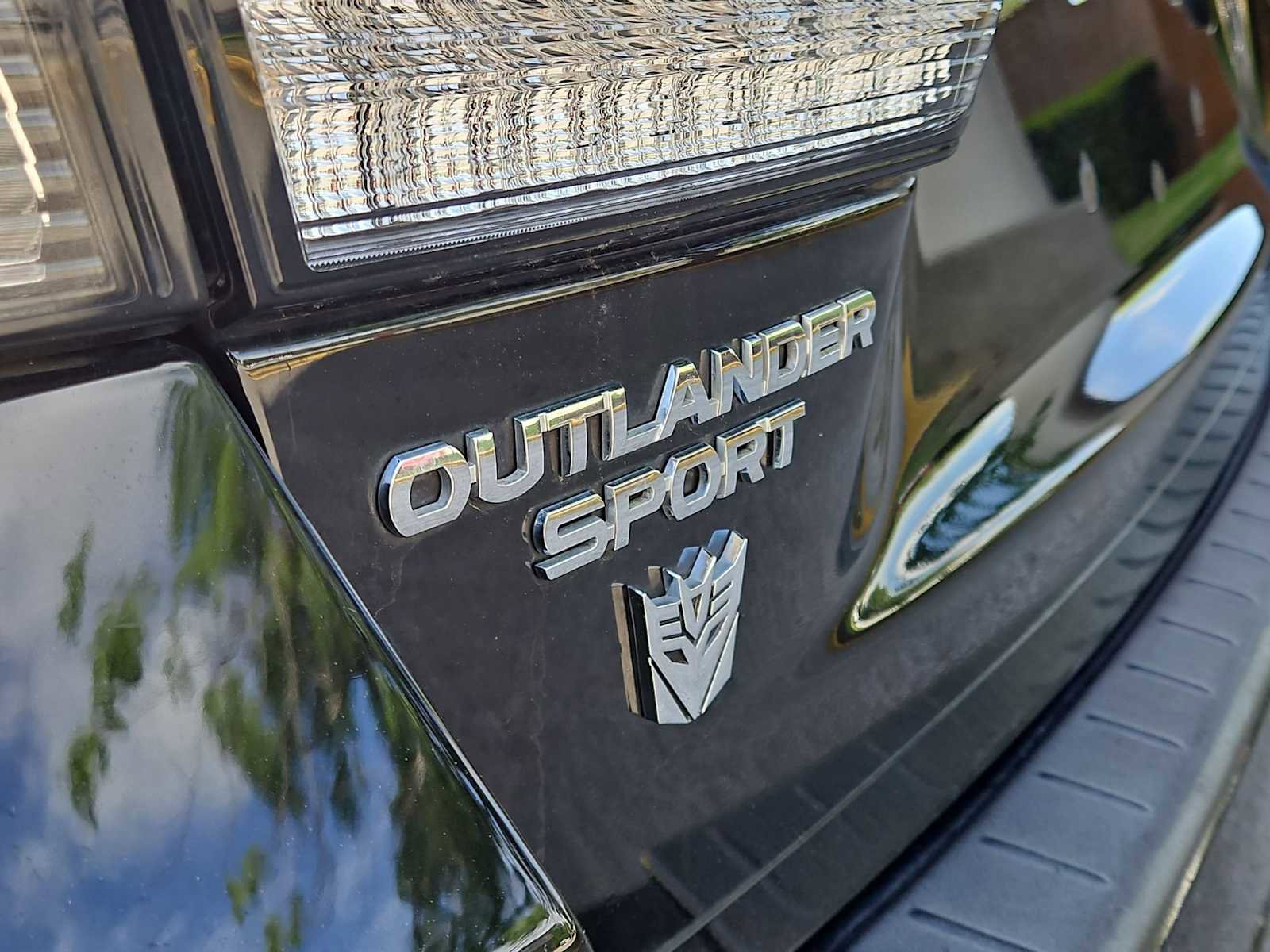 Used 2020 Mitsubishi Outlander Sport Black Edition FWD image 13