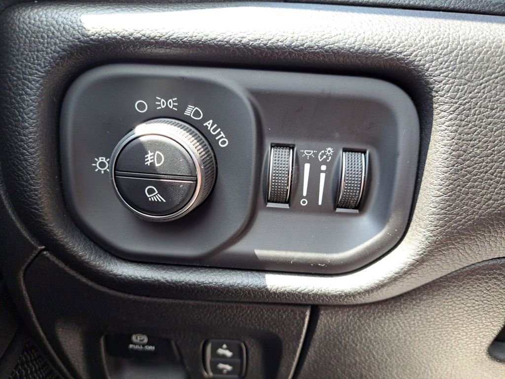 New 2026 RAM 1500 Big Horn AWD/4WD image 15
