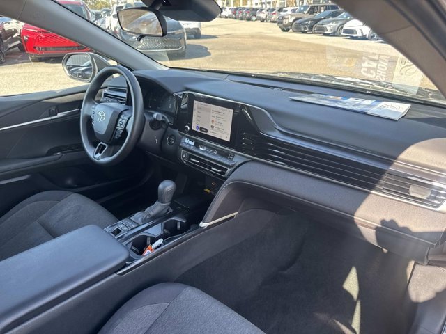 Used 2025 Toyota Camry LE image 15