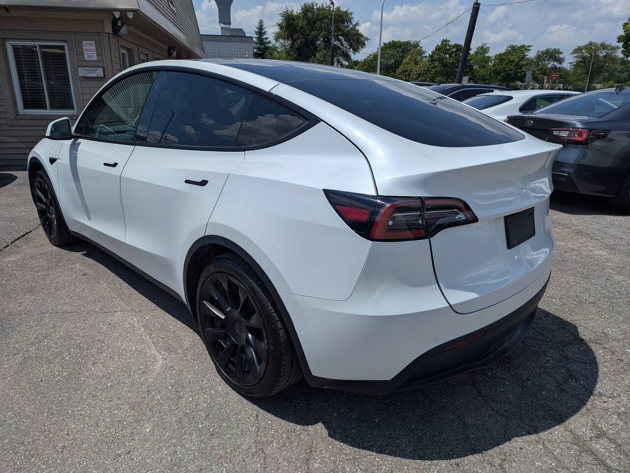 Used 2021 Tesla Model Y Long Range AWD/4WD image 5