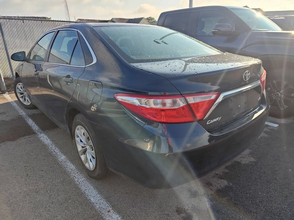 Used 2015 Toyota Camry LE FWD image 5