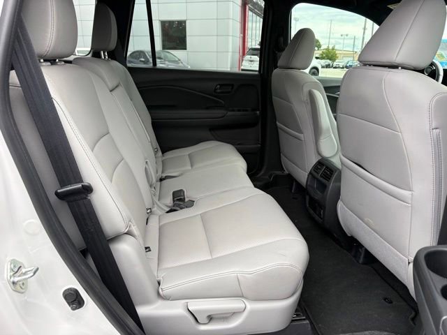 Used 2023 Honda Passport EX-L image 19