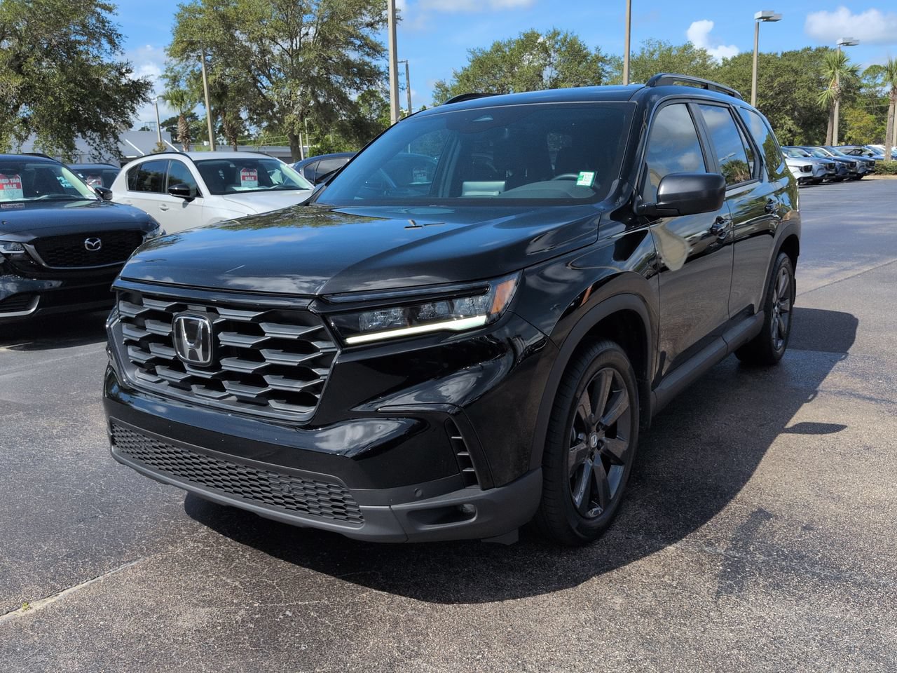 Used 2025 Honda Pilot Sport image 8