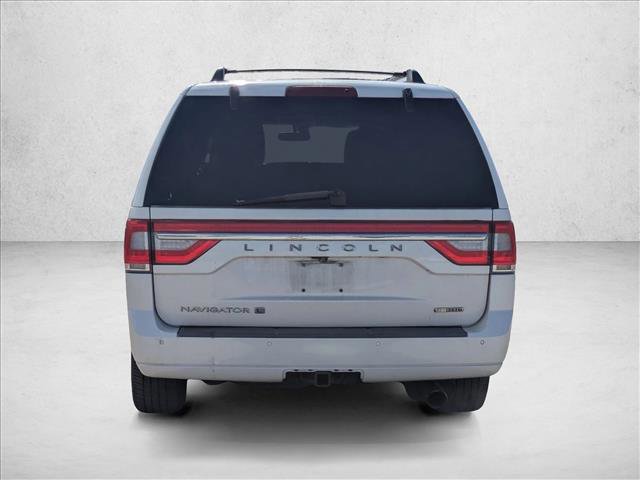 Used 2015 Lincoln Navigator L 2WD image 6
