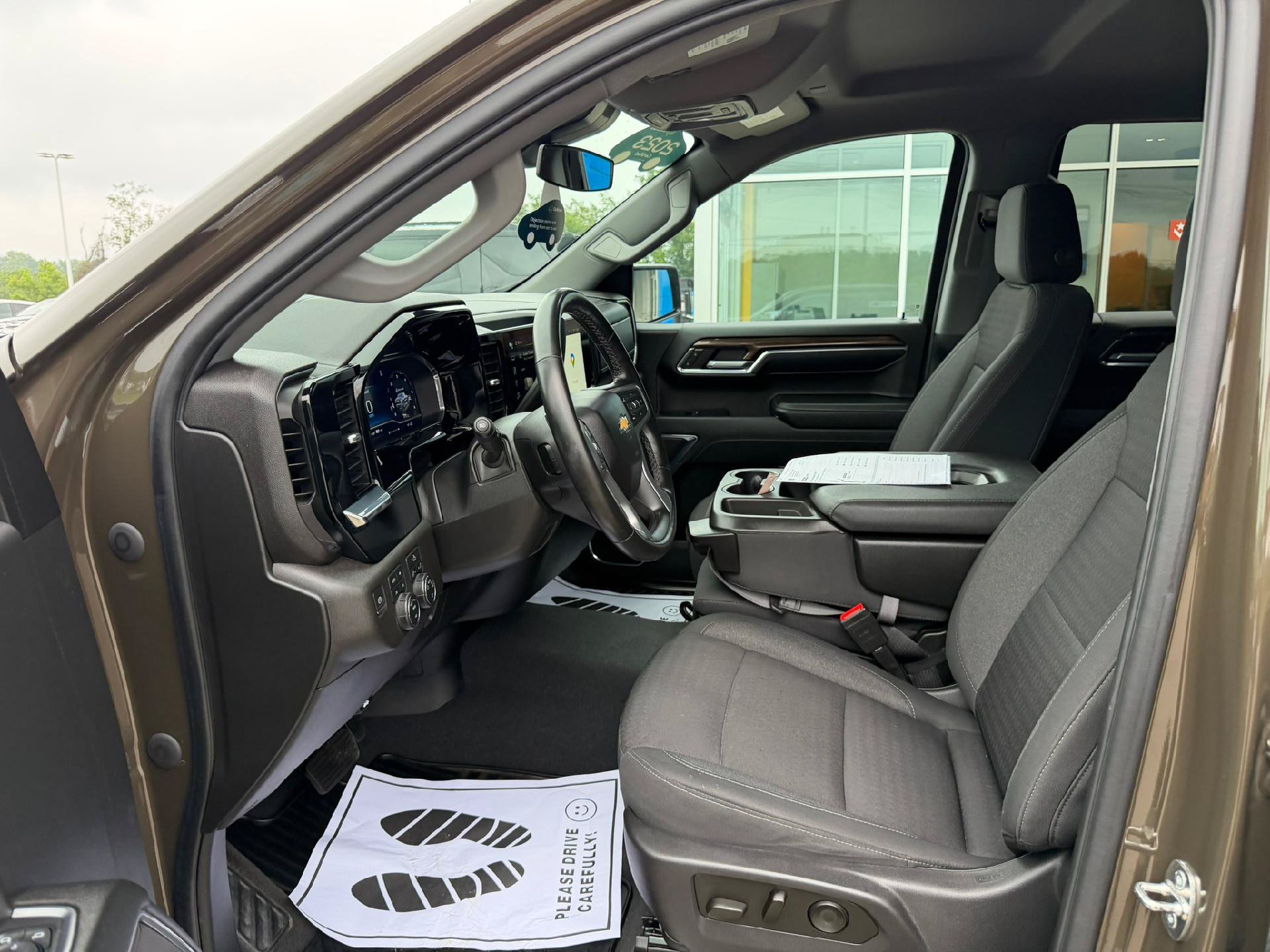 Certified 2023 Chevrolet Silverado 1500 LT w/ Z71 Off-Road Package AWD/4WD image 15