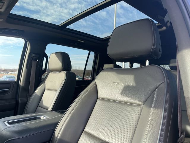 Used 2023 GMC Yukon XL Denali w/ Max Trailering Package image 16