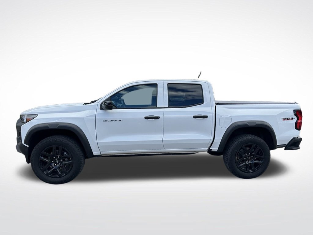 Used 2023 Chevrolet Colorado Trail Boss w/ Advanced Trailering Package AWD/4WD image 2