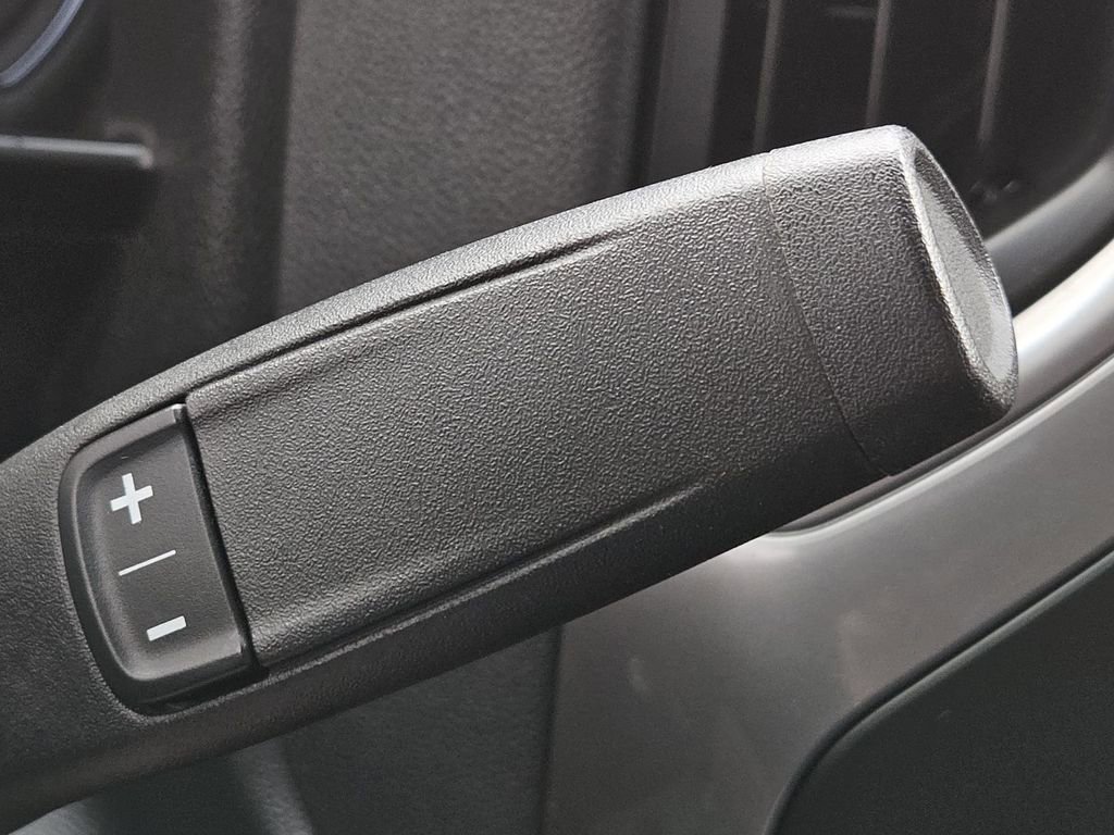 Used 2020 Chevrolet Silverado 1500 Custom w/ Custom Value Package image 15